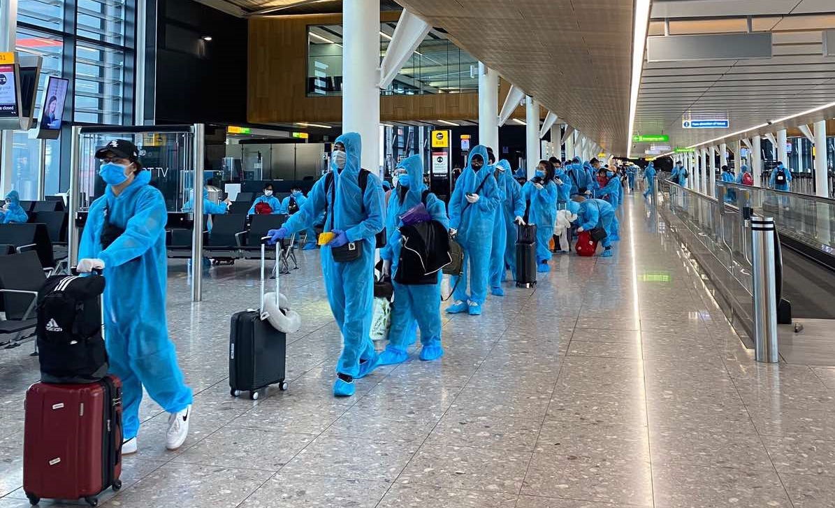 VietJet Air repatriates 240 VN citizens from Philippines